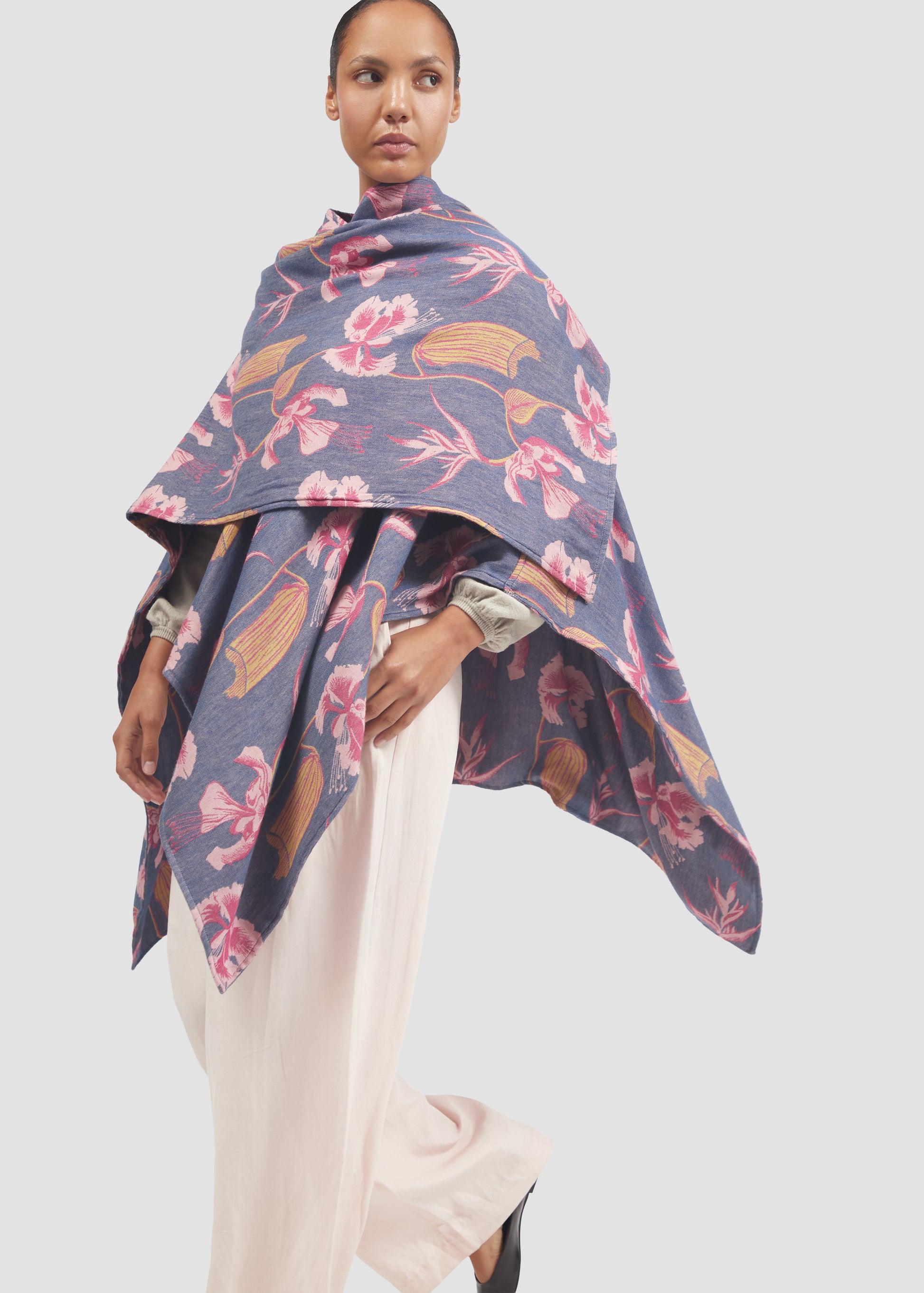 Heliconia | Wool & Cashmere Shawl