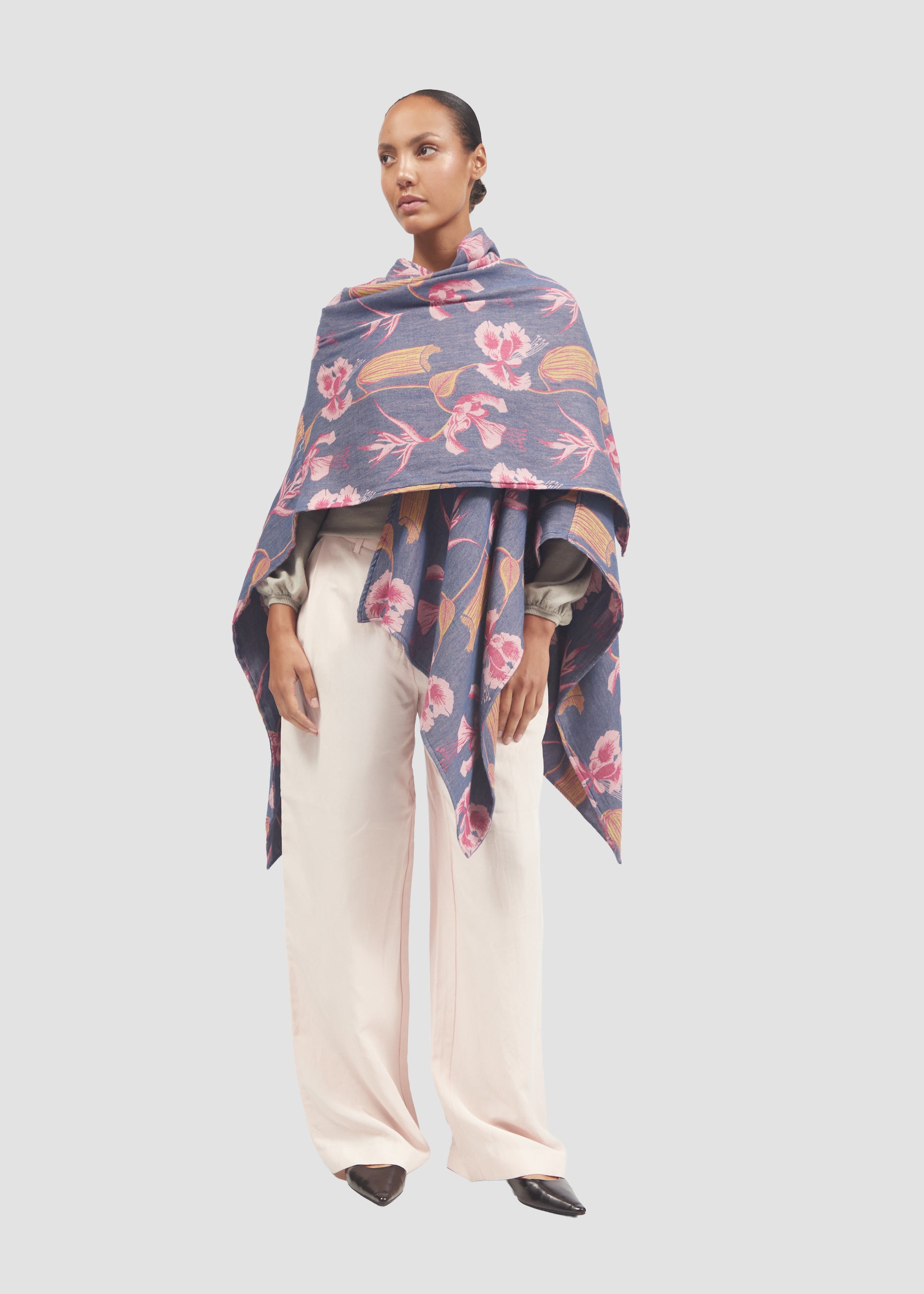 Heliconia | Wool & Cashmere Shawl