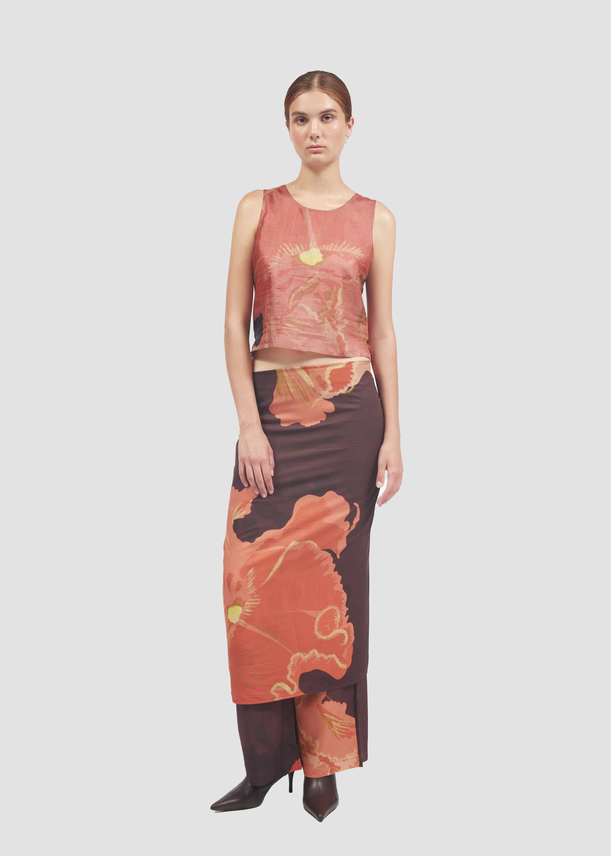 Muscifera | Silk Sleeveless Top