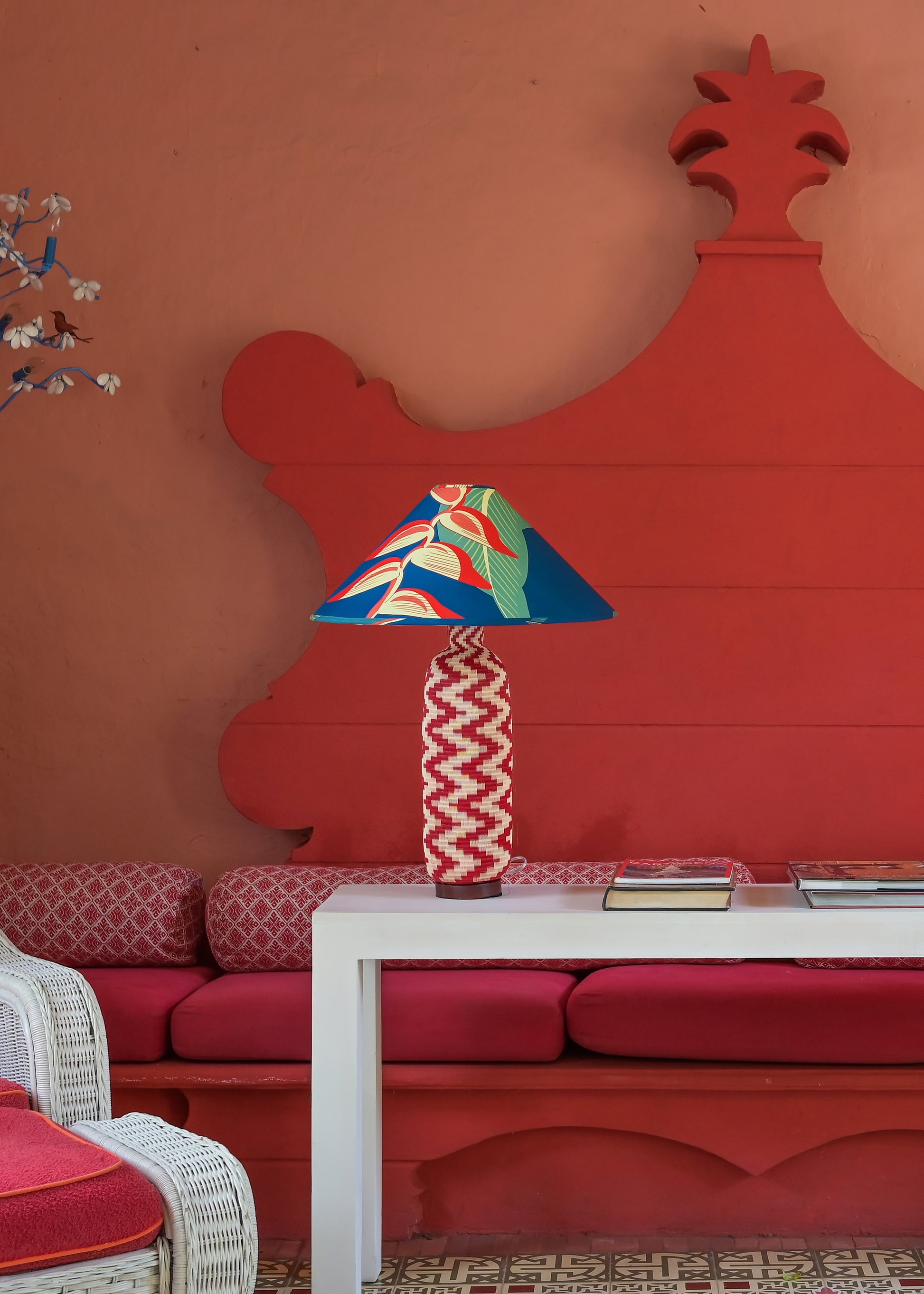 Heliconia | Werregue Table Lamp