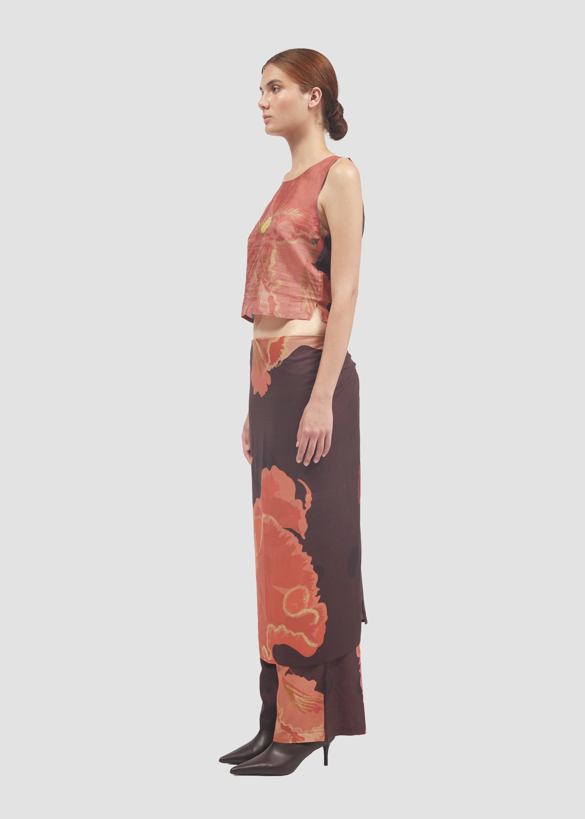 Muscifera | Silk Sleeveless Top