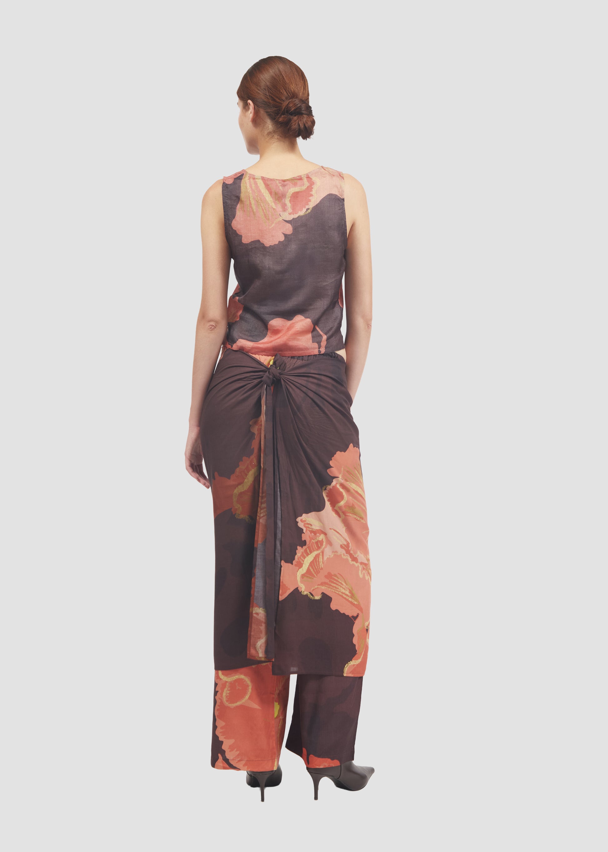 Muscifera | Silk Sleeveless Top